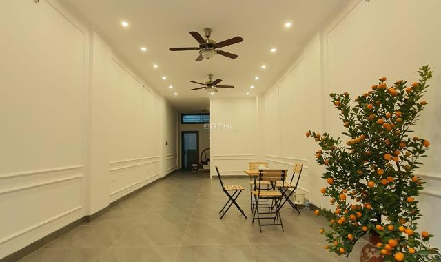 Cần bán gấp nhà phố Duy Tân 60m2, 7T, thang máy full nội thất, 3 thoáng,ô tô,  kinh doanh sầm uất