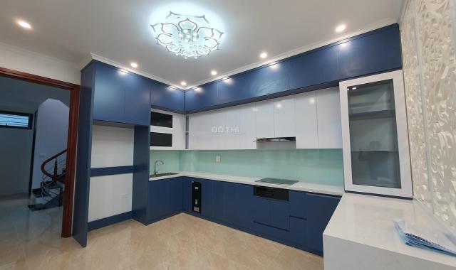 Cần bán gấp nhà phố Duy Tân 60m2, 7T, thang máy full nội thất, 3 thoáng,ô tô,  kinh doanh sầm uất