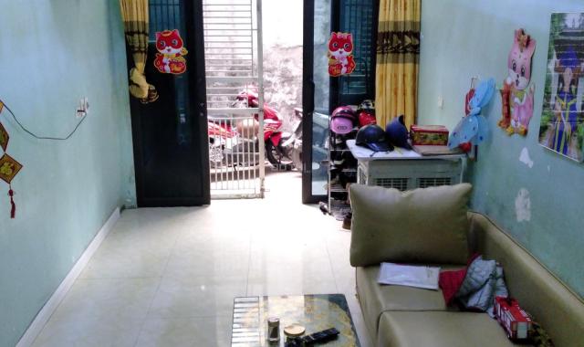 Hiếm – Nhà đẹp - Gần phố - 30m2 an ninh tuyệt đối, nhỉnh 1 tỷ, Hoàng Mai