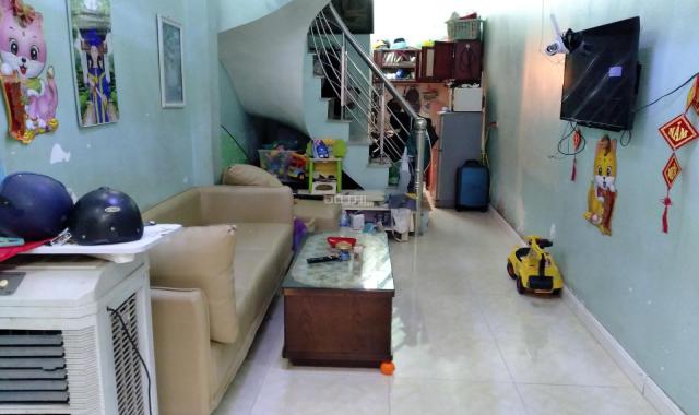 Hiếm – Nhà đẹp - Gần phố - 30m2 an ninh tuyệt đối, nhỉnh 1 tỷ, Hoàng Mai