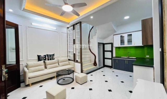 Chính chủ bán nhà DT 35,6m2 * 5T, khu phân lô đường Bạch Đằng, quận Hoàn Kiếm, 2 mặt thoáng