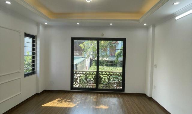 Chính chủ bán nhà DT 35,6m2 * 5T, khu phân lô đường Bạch Đằng, quận Hoàn Kiếm, 2 mặt thoáng