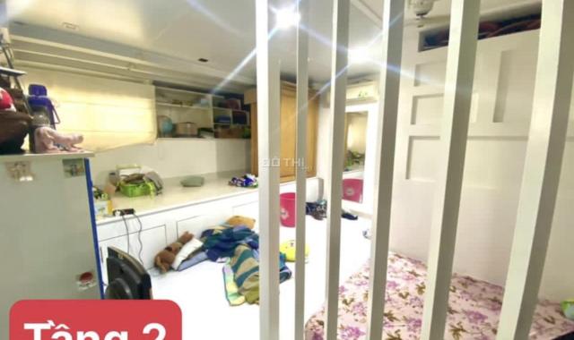 Bán nhà mặt phố tại đường Nguyễn Thượng Hiền, Phường 4, Quận 3, Hồ Chí Minh diện tích 18.8m2