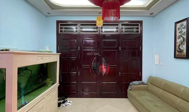 Bán Nhà Hoàng Cầu 6 tầng, ở ngay- 50m2 giá 6 tỷ- Gần Ô tô, Nhà tự Xây tâm huyết.