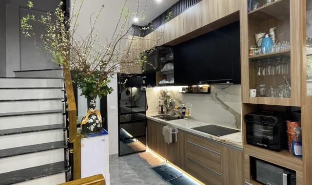 Siêu phẩm ở luôn Bà Triệu, Hai Bà Trưng 42m, 5T, 3PN, full nội thất xịn, giá 9.2 tỷ, LH: 0366051369
