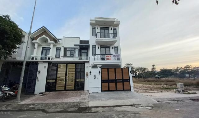 BÁN NHÀ MỚI XÂY VIEW CÔNG VIÊN. THỊ TRẤN TRẢNG BOM