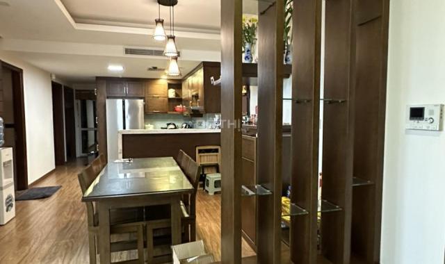 Cho thuê căn hộ Mandarin Hoàng Minh Giám, 3 phòng ngủ, đủ đồ, nhà đẹp, view nội khu