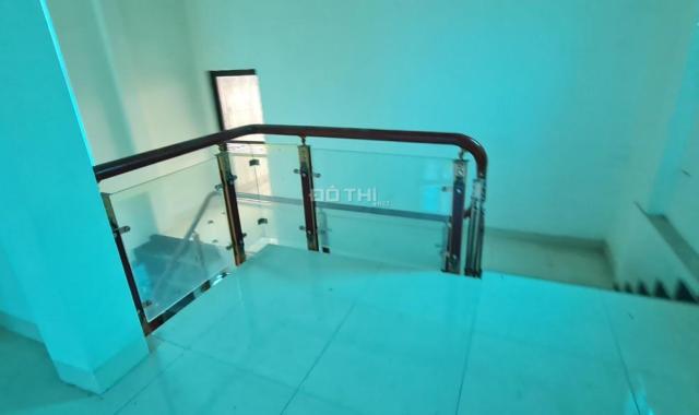 Bán gấp nhà phân lô huyện Hiệp Hòa, tỉnh Bắc Giang. 94m2, 3 tầng, kinh doanh sầm uất