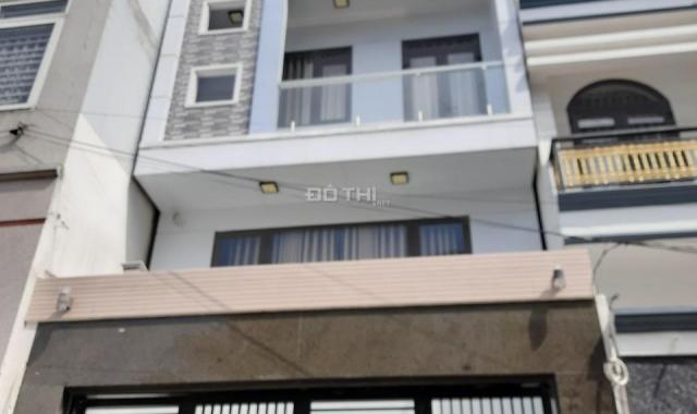Bán gấp nhà hẻm 4m Xóm Chiếu, P14, Q4, 100m2, 6 lầu, chỉ 8,3 tỷ!