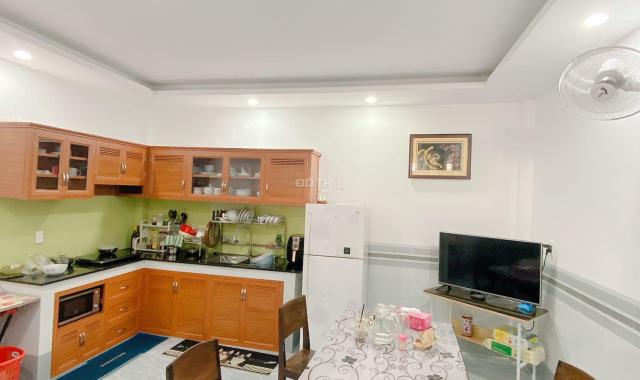 Bán gấp nhà hẻm 4m Xóm Chiếu, P14, Q4, 100m2, 6 lầu, chỉ 8,3 tỷ!