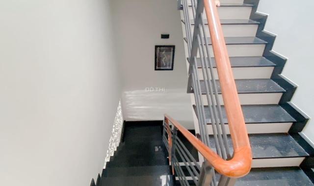 Bán gấp nhà hẻm 4m Xóm Chiếu, P14, Q4, 100m2, 6 lầu, chỉ 8,3 tỷ!
