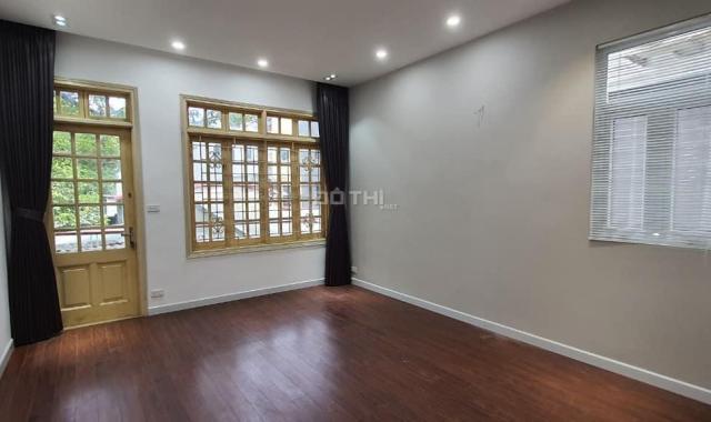 Bán nhanh mảnh đất ngõ 267 Hoàng Hoa Thám, giá 2.7 tỷ, 31m2, ngõ rộng