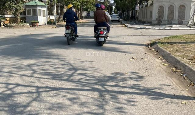 Bán 50m2 đất mt 4m, Tập Thể Thủy Sản-Cầu Bươu, phân lô ô tô tránh, tiện ích KĐT, chỉ 100tr/m2