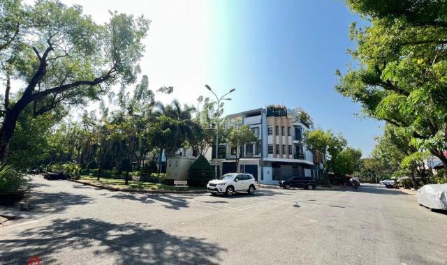 Nhà góc 2 mặt tiền 6x19m 3 lầu st phường Tân Phong Quận 7. Tây Tứ Trạch