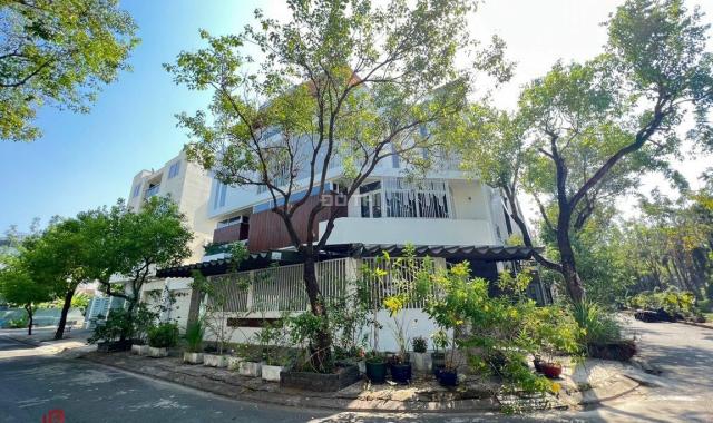 Nhà góc 2 mặt tiền 6x19m 3 lầu st phường Tân Phong Quận 7. Tây Tứ Trạch