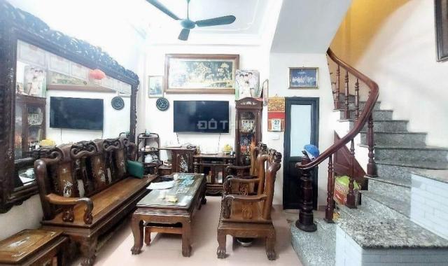 Bán Nhà Tam Trinh-Mai Động. 30m2, 5 Tầng, 3 Ngủ. 30M Ô Tô Tránh. 2.8 Tỷ LH 0979683032