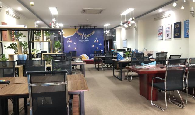 Chính chủ cho thuê văn phòng, mặt bằng kinh doanh, lô góc, diện tích 180m² tại 11 Nguyễn Xiển.