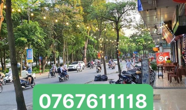 Mặt phố Ngọc Lâm, kd sầm uất, hiện cho thuê 50tr/1 tháng, 100m*3T, MT6.5m, 23 tỷ nhỉnh