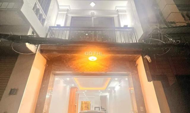 TRÁI TIM #QUẬN_HOÀNG_MAI. #PHỐ_ĐỀN_LỪ. GARA. THANH MÁY. Ô TÔ TRÁNH NHAU. DT 42M X6T X 4M