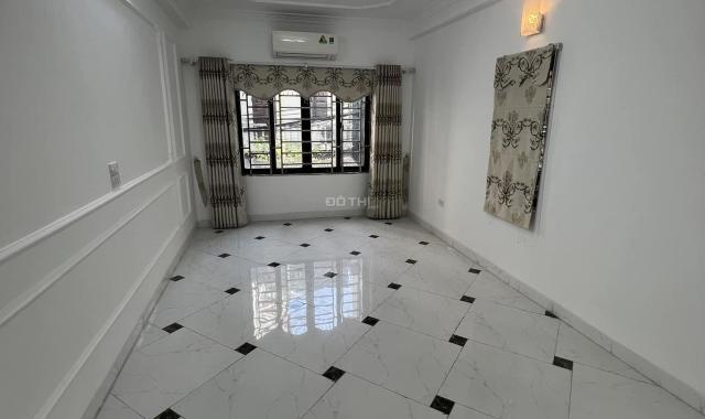 Bán nhà 40m2*5T BV Nông Nghiệp, ôtô đỗ, lô góc, nhà đẹp dân xây giá 3 tỷ