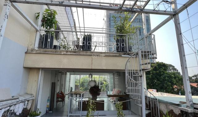 Cho thuê nhà mới đẹp MT Nguyễn Thị Minh Khai, Q1 - 5x24m 4tầng giá rẻ 7.000$ TL