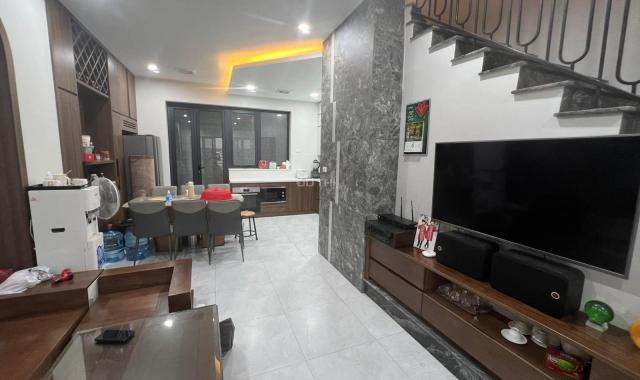 Bán nhà 65m2x3,5T Ngọc Hồi, ôtô tránh, nhà đẹp kinh doanh giá 5tỷ500! LH gấp 0362296595