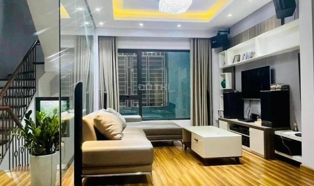 Bán nhà mặt ngõ Minh Khai, 37m x 5T x 5.9 tỷ, mặt ngõ kinh doanh - ô tô qua nhà