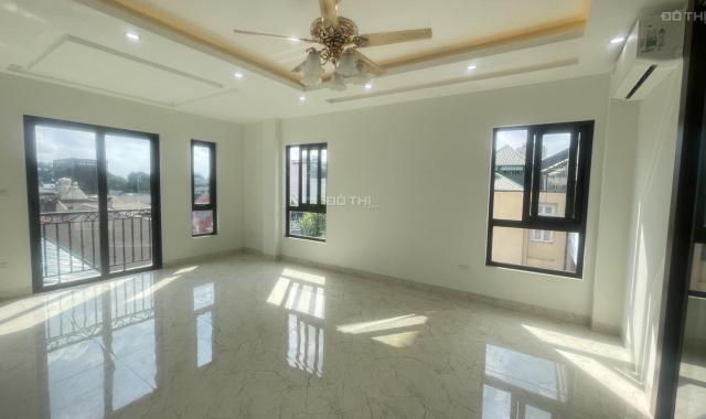 Lô Góc Phố Hoàng Hoa Thám,Ngọc Hà,Ba Đình.Ô Tô Đỗ Cửa.7T Thang Máy;DT 50M Giá 9.9  Tỷ