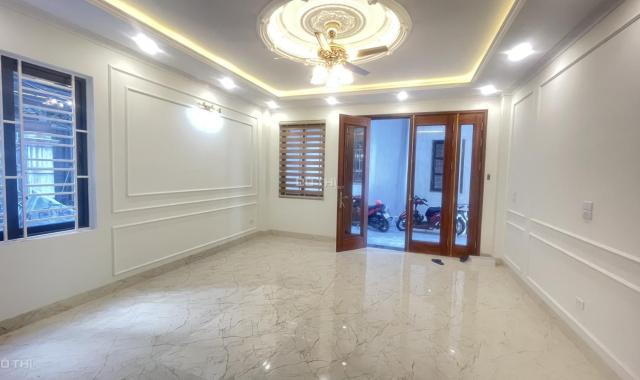 Lô Góc Phố Hoàng Hoa Thám,Ngọc Hà,Ba Đình.Ô Tô Đỗ Cửa.7T Thang Máy;DT 50M Giá 9.9  Tỷ