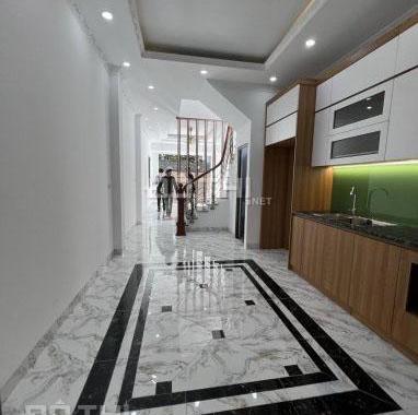 Chính chủ bán nhà Sài Đồng Long Biên 42m2 4 tầng 3 bước ra hồ điều hòa giá 3 tỷ 450 triệu