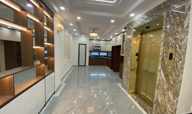 Bán nhà mặt phố Nguyễn Văn Huyên, Cầu Giấy 60m2 xây 7 tầng, thang máy giá 15 tỷ