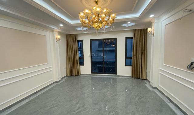 Bán nhà mặt phố Nguyễn Văn Huyên, Cầu Giấy 60m2 xây 7 tầng, thang máy giá 15 tỷ