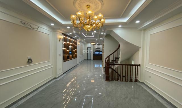 Bán nhà mặt phố Nguyễn Văn Huyên, Cầu Giấy 60m2 xây 7 tầng, thang máy giá 15 tỷ
