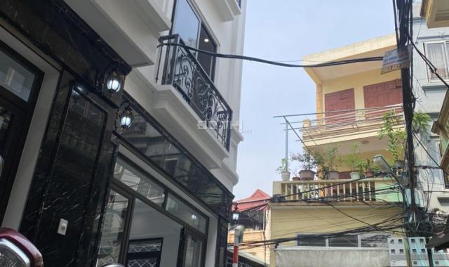 5,2 tỷ sở hữu căn nhà 5 tầng Chu Huy Mân - Long Biên - kinh doanh sầm uất ngõ ô tô - hoàn thiện đẹp
