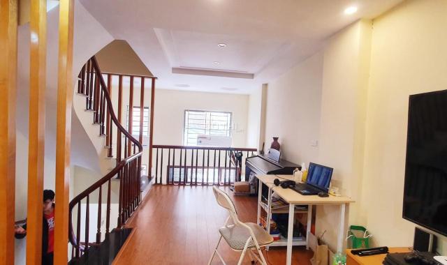 Bán nhà đẹp Doãn Kế Thiện Cầu Giấy, dân xây, lô góc view thoáng, gần phố, 5 tầng nhỉnh 4 tỷ