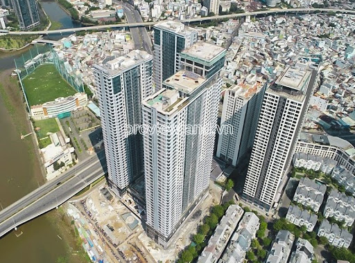 CHo thuê căn hộ có 106m2 Sunwah Pearl Bình Thạnh được trang bị đầy đủ nội thất.