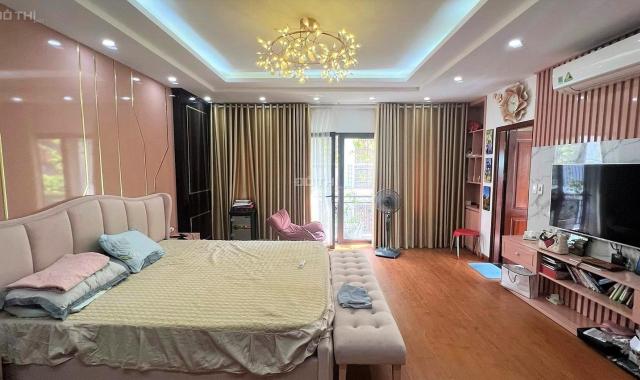 Bán nhà phố Tây Sơn, Ba Đình. 2 MP, Hè 4m, 4 làn oto. DT85m2 MT5m 5T 29Tỷ