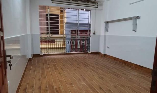 Bán nhà, Thái Thịnh mặt phố, cần tiền giảm 2.8 tỷ còn 16 ty,54m,6T.