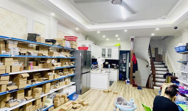 Bán nhà Nguyễn Khánh Toàn, kinh doanh, ô tô tránh 50m2 7 tầng, mặt tiền 5m giá chỉ 11.5 tỷ