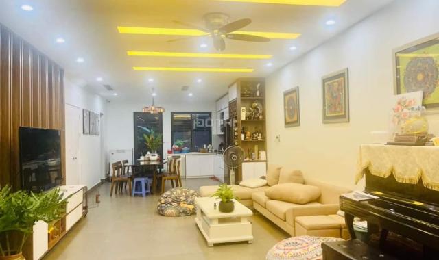 Bán nhà phố Nguyễn Khánh Toàn, phân lô, gara, ô tô tránh, kinh doanh đỉnh