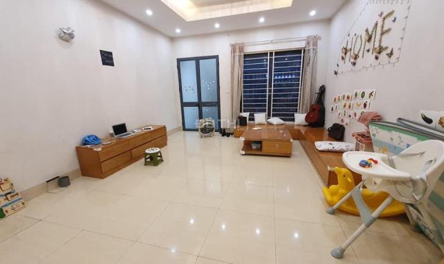 Bán nhà mặt phố Nguyễn Thái Học, Ba Đình. 105m2, 3T, MT 4,5m, 42 tỷ. Phố vip, hiếm nhà bán, KD