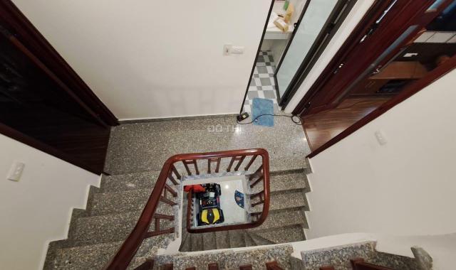 Bán nhà Sài Đồng 60m2x5T nhà đẹp, gần hồ, gara ô tô