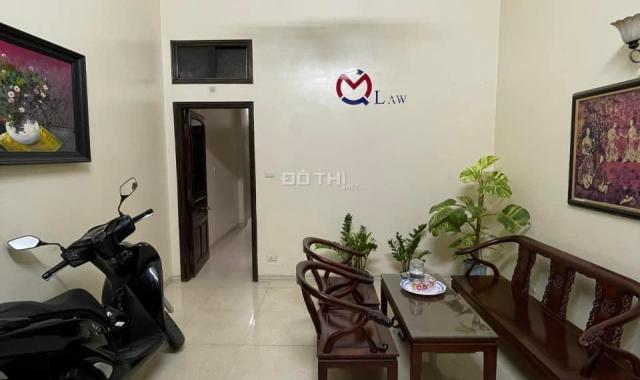 Bán nhà Trần Quốc Hoàn, Cầu Giấy, thoáng, dân trí cao, 41m2, 4 tầng, 8,4 tỷ