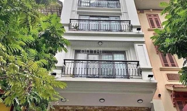Bán Gấp Nhà Trần Đại Nghĩa, Kinh Doanh Sầm Uất, Thang Máy 2 Thoáng, 5 Tầng, Giá 12.8 Tỷ