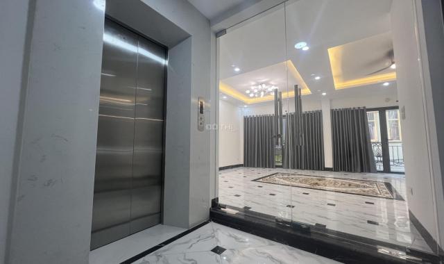 Bán nhà mới 56m2 x 6 tầng phố Lương Yên, có thang máy, gần phố