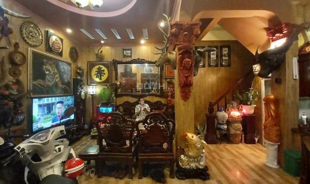 Bán nhà 45m2x5T Tựu Liệt, ôtô đỗ, dân xây, nội thất tiền tỷ giá 3tỷ600