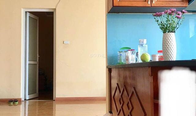 Giảm 200tr. Cần bán gấp căn góc chung cư 335 Cầu Giấy 125m2, 3PN, tặng nội thất, phòng thoáng mát