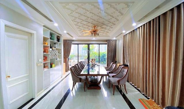 Bán nhà mặt hồ Phương Mai. Hè 2m, ô tô tránh. Thang máy, thông sàn, KD. DT 110m2 x 8T. Giá 30 tỷ