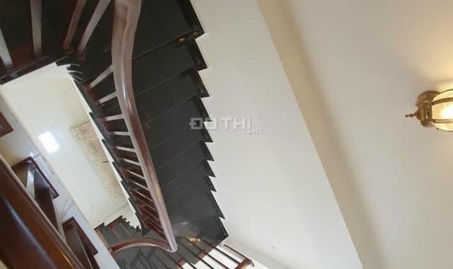 Bán nhà Long Biên Bồ Đề 75m2 5 tầng thang máy gara ô tô 7 chỗ giá 11 tỷ