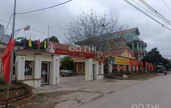 Mặt đường tân xã giáp trường ĐH FPT khu CNC Hòa Lạc
